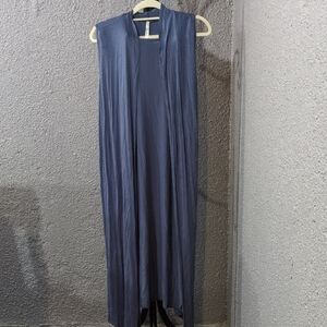 Elegant Gray Blue Sleeveless Vest